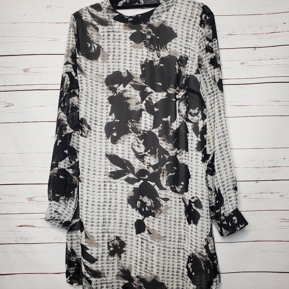ASTR Floral Black and White Dress